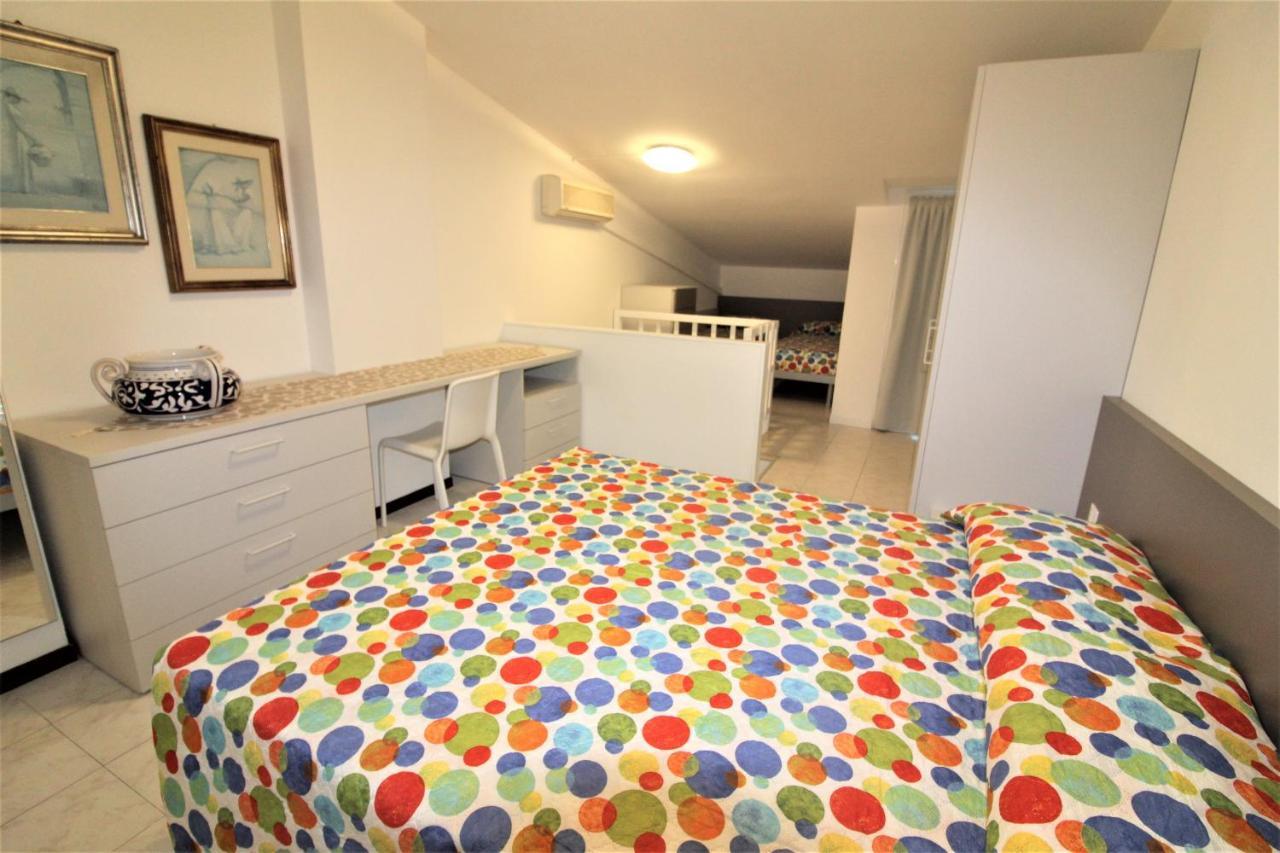 Residence Isvico Lignano Sabbiadoro Kültér fotó