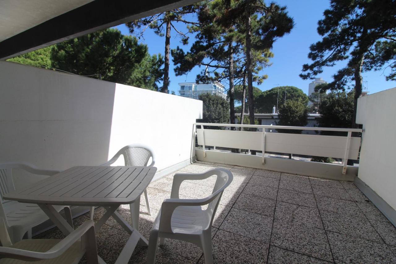 Residence Isvico Lignano Sabbiadoro Kültér fotó